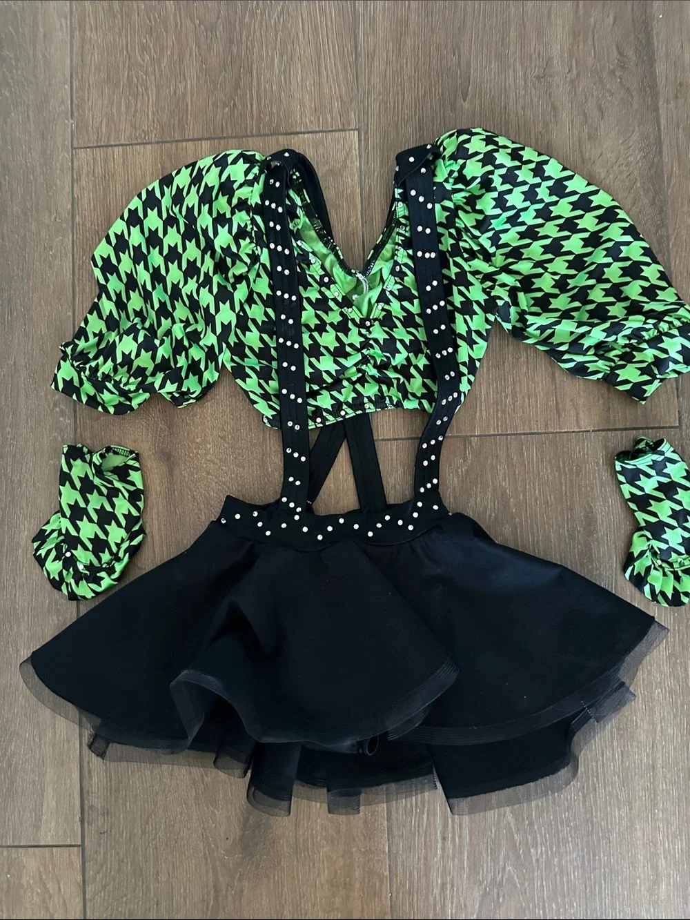 Kelke' girls teen Green and Black Houndstooth Dance / Halloween Costume.